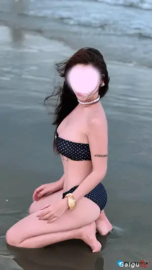 ❤️UYEN LINH❤️GÁI XINH-BODY GYMER NÓNG BỎNG