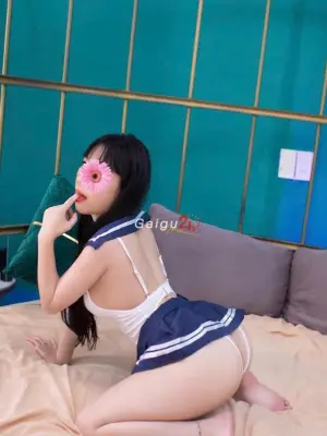 Thỏ Xinh 2k6 - Em non tơ chiều chuộng, đảm bảo đụ là mê! ??