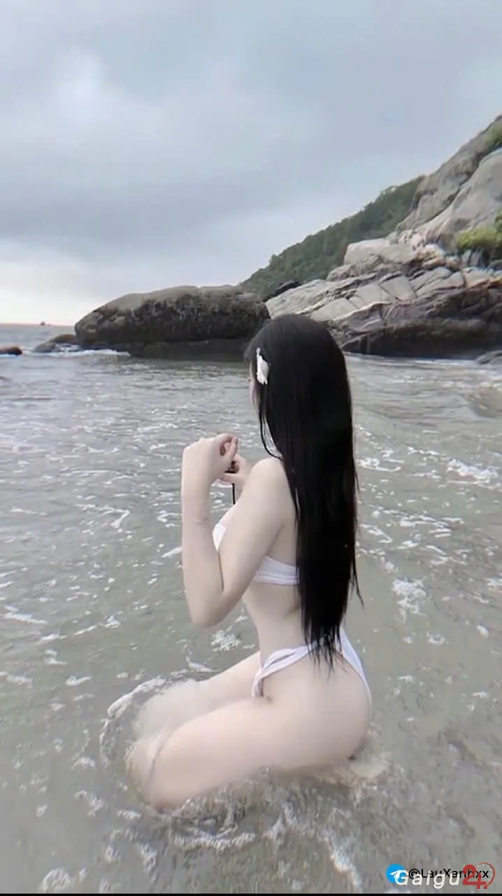 HOT GIRL❤️BẢO ANH❤️BODY CỰC NGON-DÁNG NUỘT MÊ LY