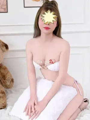 Linh Nhi - Hàng bình dân dễ chịu, làm tình tốt