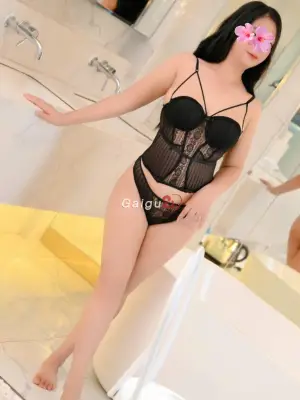 Lan Anh - Vú To, Dáng Tạm, Chơi Tình Cảm