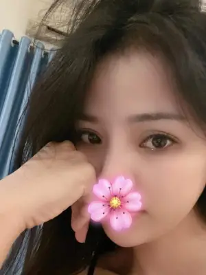 KIM NGUYỆT  XINH XÂN BÚ NÚT CU  DÂM HÀNG MỚI LẦN ĐẦU ĐI LÀM