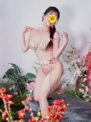 Trà My - Gái xinh cá tính dâm ngon, some 2 nữ 1 nam giá rẻ