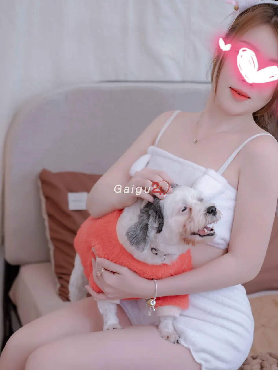 Quỳnh Nhi_ Gái dâm ngọt ngào, body gợi cảm