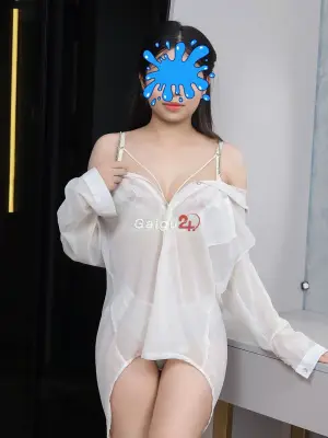 Lan Hương - Vú to tròn, ngoan hiền, đụ sướng