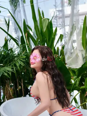 ? Ngọc Trinh ? Duyên Dáng - Da Trắng - Đam Mê Với Nghề ?