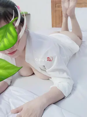 Minh Ngọc - da trắng mịn, khuôn mặt duyên dáng