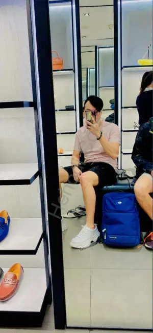 Phi công trẻ 2K Cao ráo sạch sẽ , có *** Khủng đang khó khăn cần nhờ chị em giúp đỡ !!! Ảnh thật Video thật 100% ✅? nó 0️⃣ với Ảnh ảo check từ ảnh vs video khi gặp nếu ??? Real như ảnh mới vào việc ạ ??