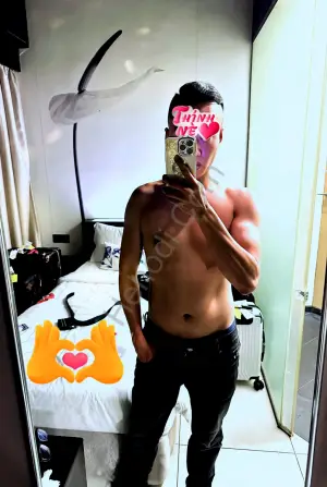 Phi công trẻ 2K Cao ráo sạch sẽ , có *** Khủng đang khó khăn cần nhờ chị em giúp đỡ !!! Ảnh thật Video thật 100% ✅? nó 0️⃣ với Ảnh ảo check từ ảnh vs video khi gặp nếu ??? Real như ảnh mới vào việc ạ ??