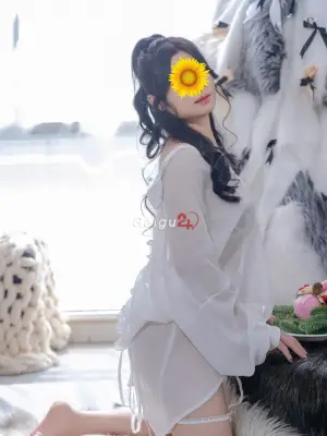 BÉ HUYỀN - Em Gái Thân Thiện, Dịch Vụ Đầy Đủ