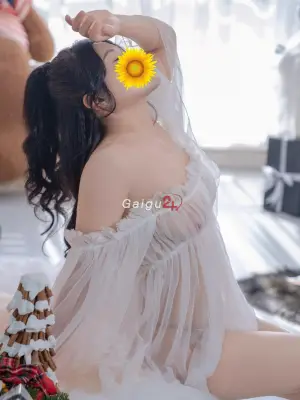 BÉ HUYỀN - Em Gái Thân Thiện, Dịch Vụ Đầy Đủ