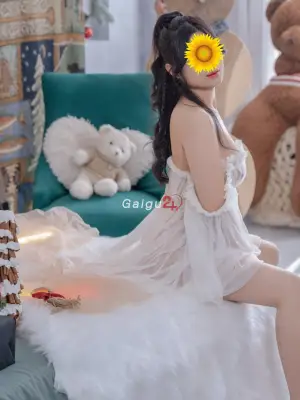 BÉ HUYỀN - Em Gái Thân Thiện, Dịch Vụ Đầy Đủ