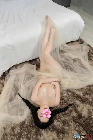 Thanh nguyên " hot teeng 2k hàng non
