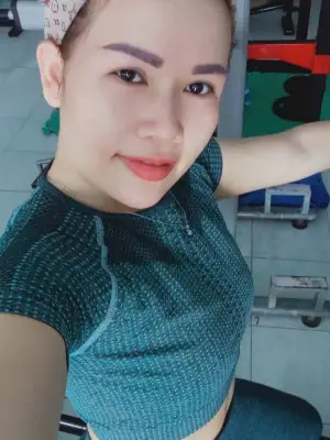 Minh Thy Thần Dâm kỹ năng điêu luyện,hôn môi đá lưỡi hơn người yêu