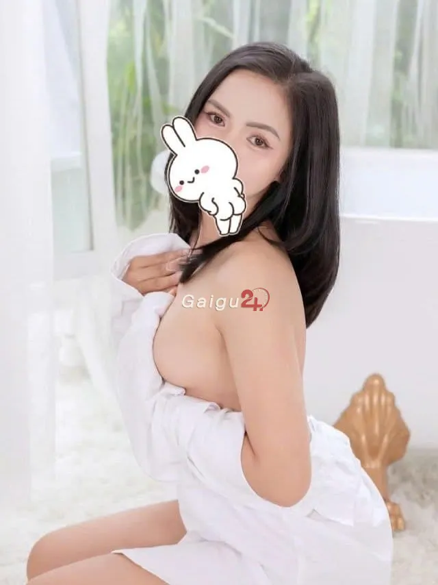 Thùy Linh  - Xinh baby - Body chuẩn hotgirl