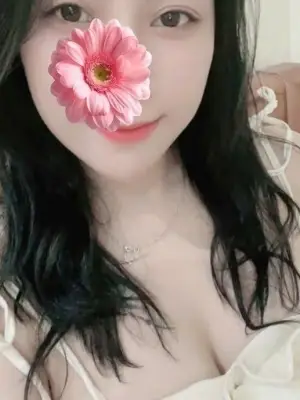 Phương Thảo 2k6 - Bé Lần Đầu Làm Web Các Anh Nhẹ Nhàng