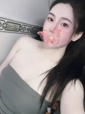 Kiều Nhi- em hàng dể thương , nhẹ nhàng hấp dẫn!!!