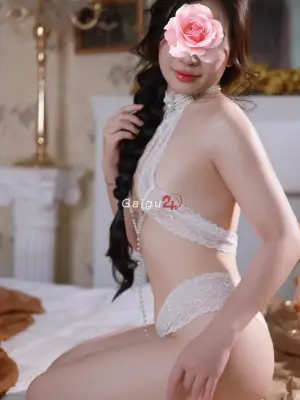 Khánh Vy - Em Hàng Dâm Đãng, Mông Vú Ngon Lành