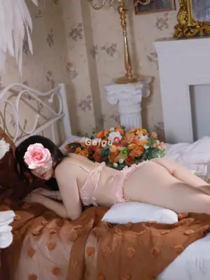 Khánh Vy - Em Hàng Dâm Đãng, Mông Vú Ngon Lành