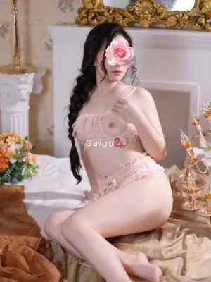 Khánh Vy - Em Hàng Dâm Đãng, Mông Vú Ngon Lành